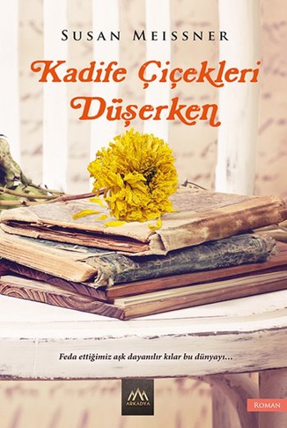 Kadife Çiçekleri Düşerken.pdf