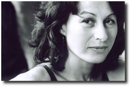 Lesley Downer